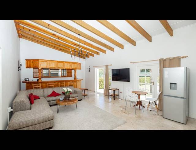 2 BEDROOM PROPERTY TO RENT IN CONSTANTIA